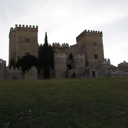 Turísticos Y Corte * Ampudia