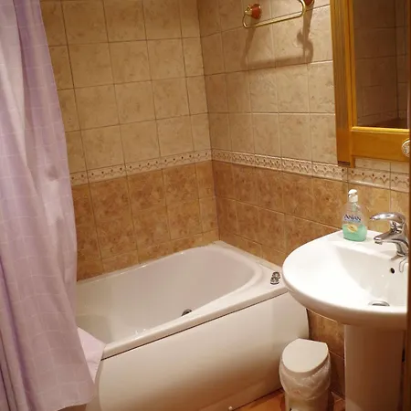 Apartamento Turísticos Y Corte Ampudia