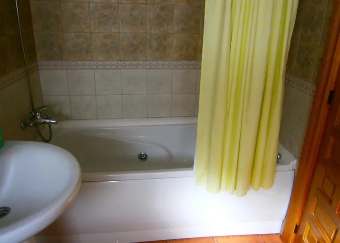 Turisticos Y Corte * Ampudia