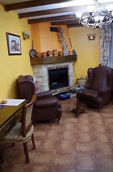 Turisticos Y Corte * Ampudia